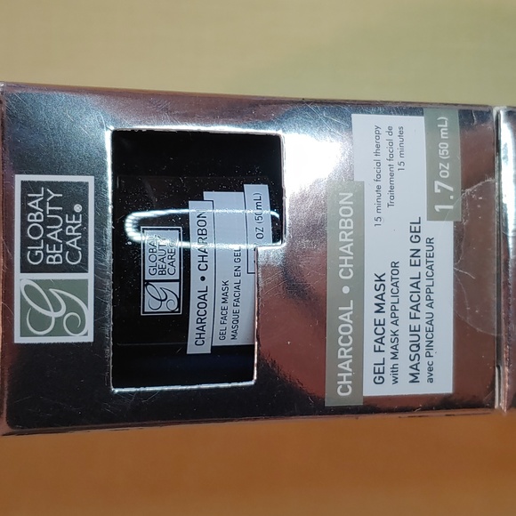 Lot of 4 Charcoal Gel Face Masks - Picture 2 of 6